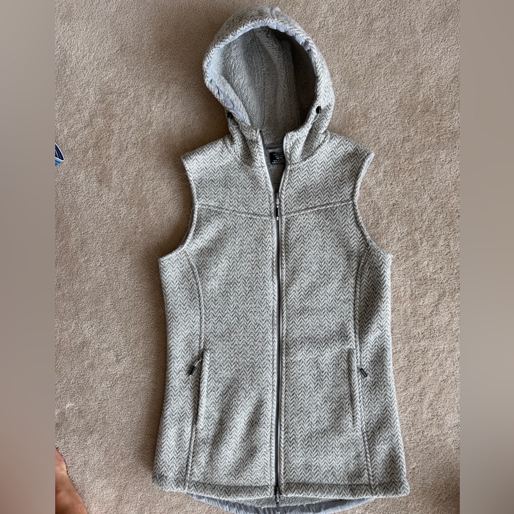New Balance Women's Gray Hooded Sweater Vest